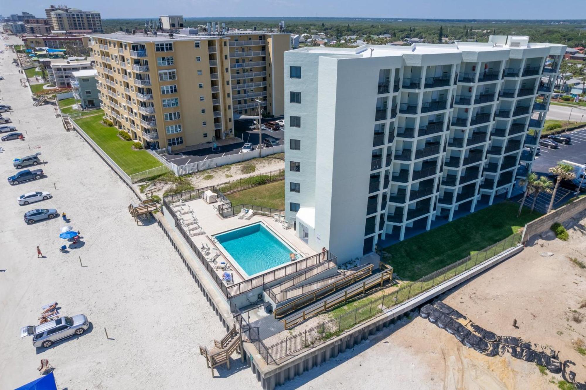 Ocean View With A Beachfront Pool At Ocean Trillium Condo ~ 403 New Smyrna Beach Eksteriør billede