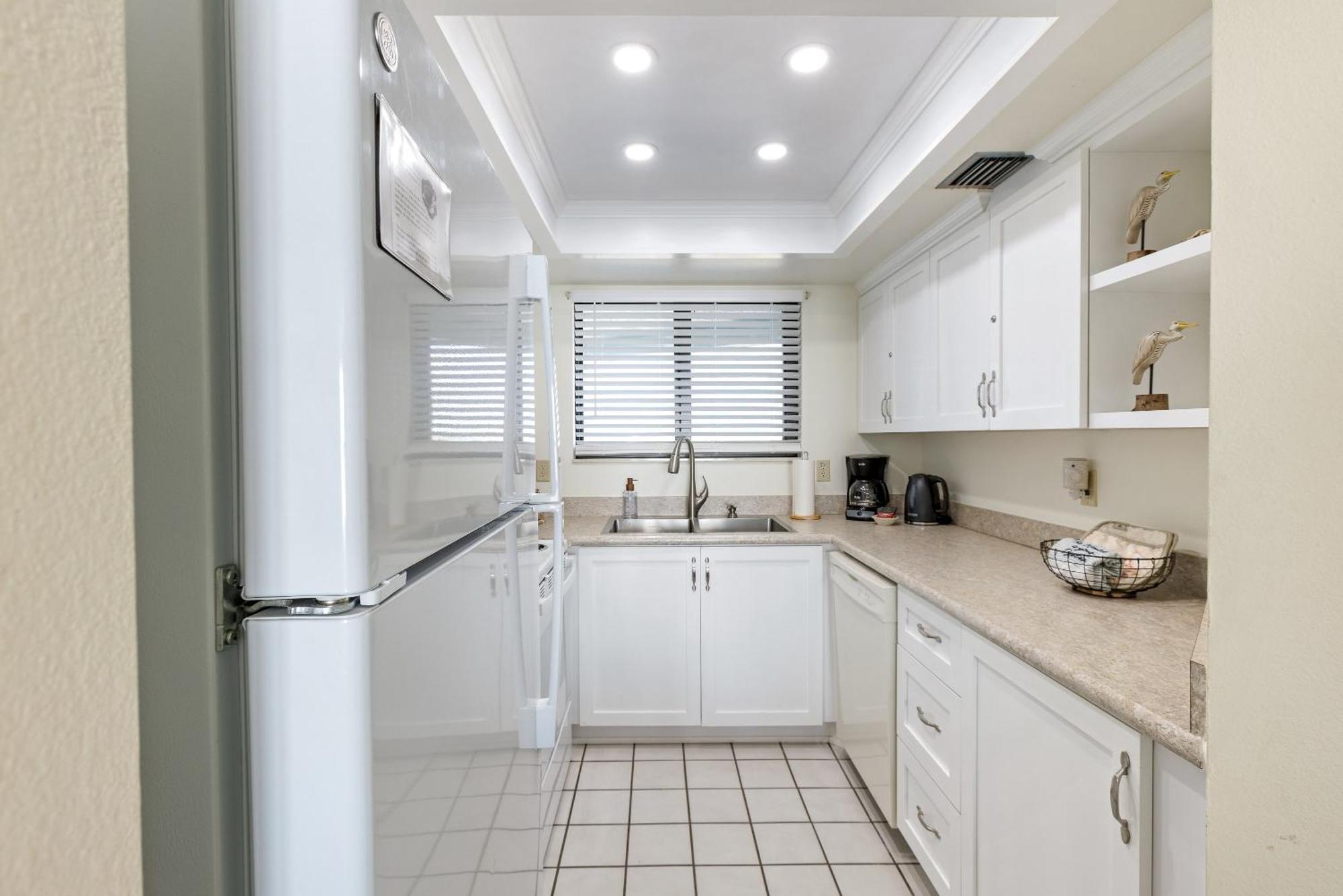 Ocean View With A Beachfront Pool At Ocean Trillium Condo ~ 403 New Smyrna Beach Eksteriør billede
